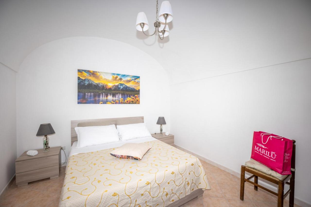 Casa Betty Apartment Позитано Екстериор снимка