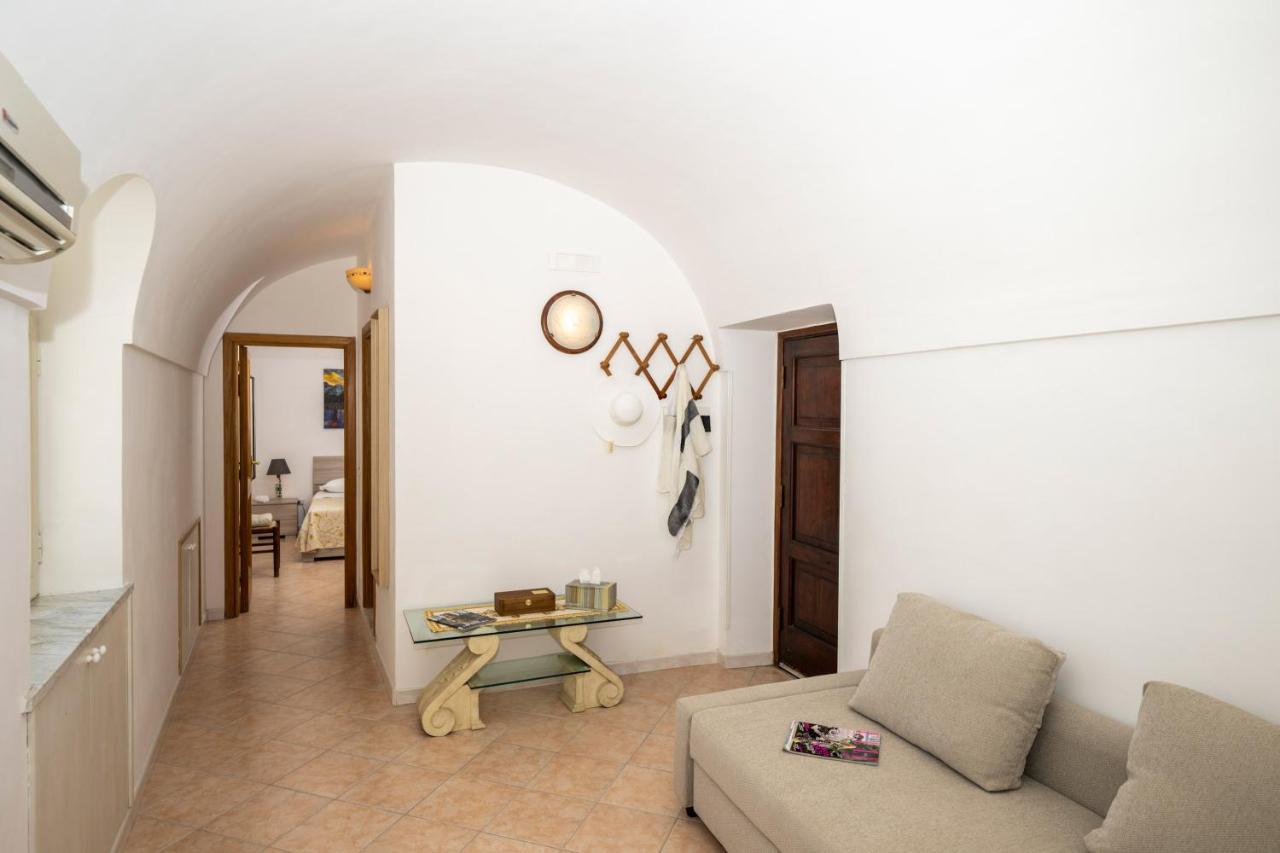 Casa Betty Apartment Позитано Екстериор снимка