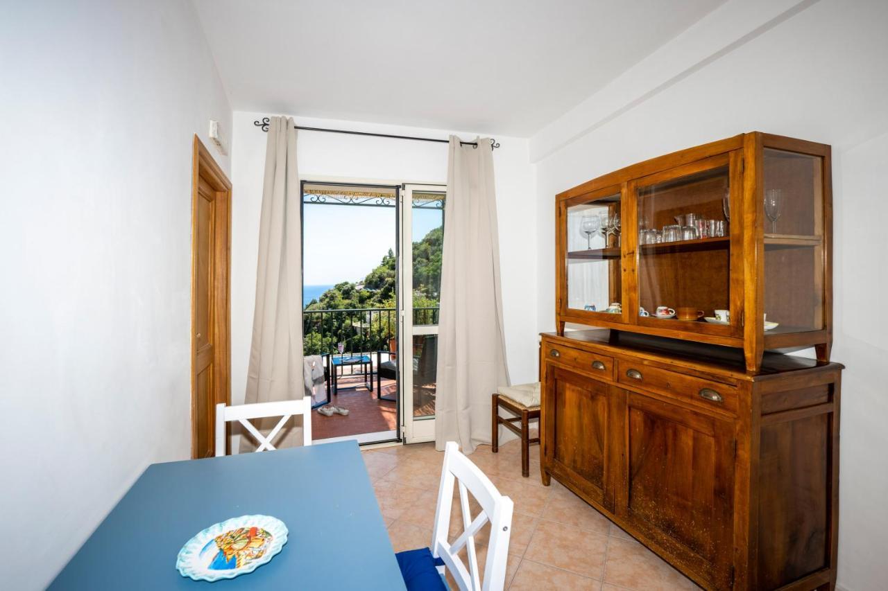 Casa Betty Apartment Позитано Екстериор снимка