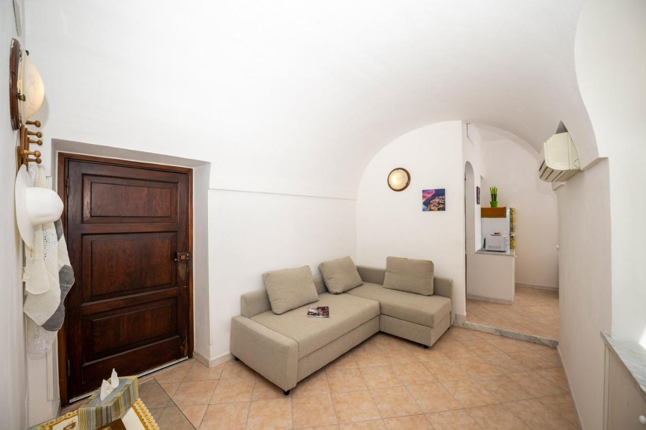 Casa Betty Apartment Позитано Екстериор снимка